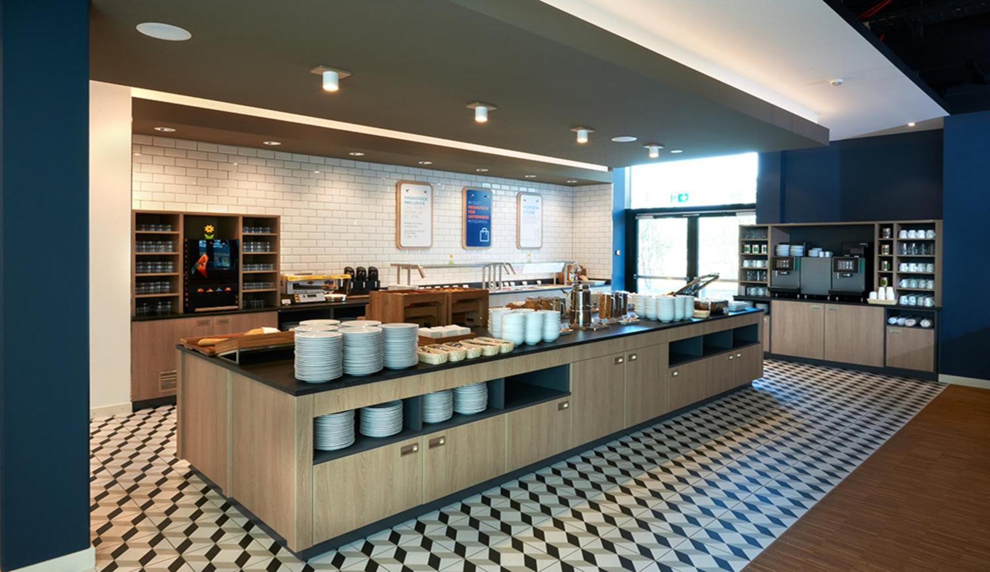 Aparthotel Express & - Basel - By Ihg 3*