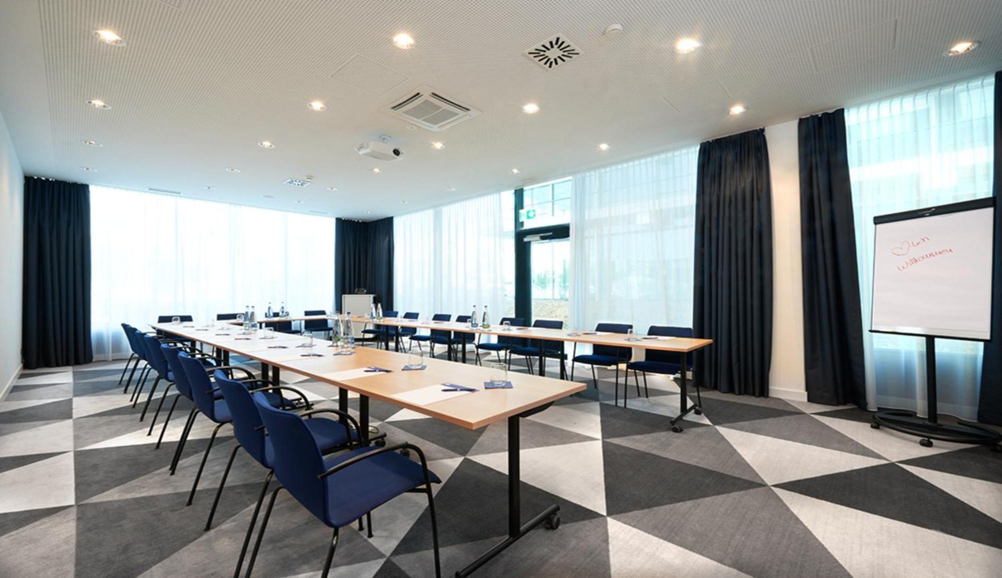 Aparthotel Express & - Basel - By Ihg