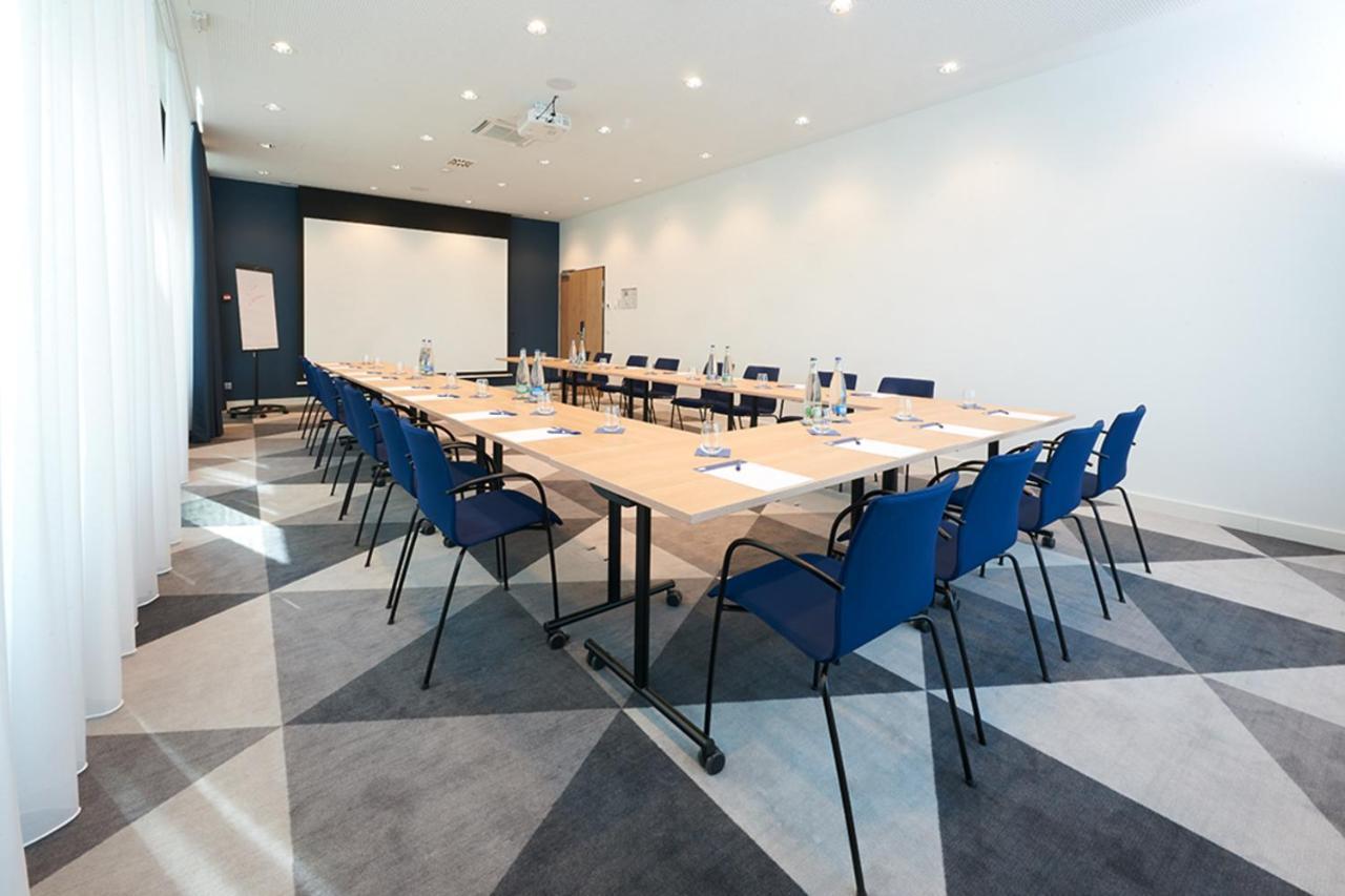 Express & - Basel - By Ihg Apart-hotel